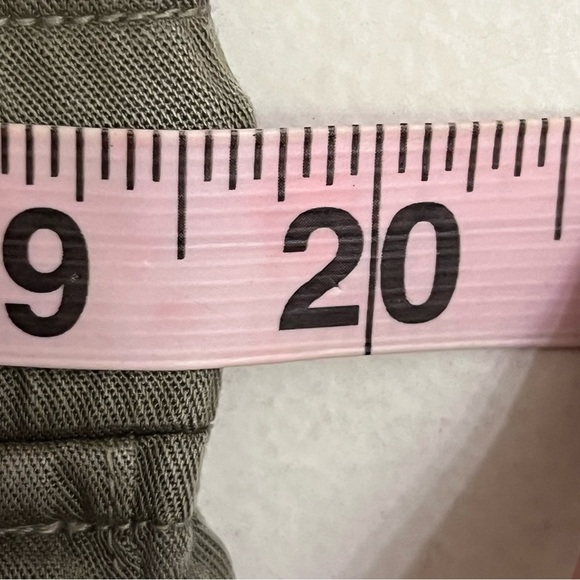 Cloth & Stone Anthropologie Pants Size Medium Pull On Jogger Side Buttons Olive - Picture 5 of 13